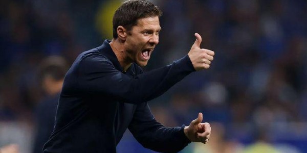 开云娱乐-43岁龙哥神了！皇马最弱环冲到西甲第1 3场仅被射门17次+17年奇观