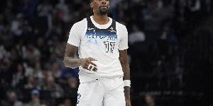 拼尽全力！纳兹-里德13中8空砍全队最高20分 三分6中3